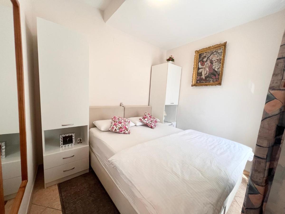 Apartments Tereza Novigrad Istria Εξωτερικό φωτογραφία